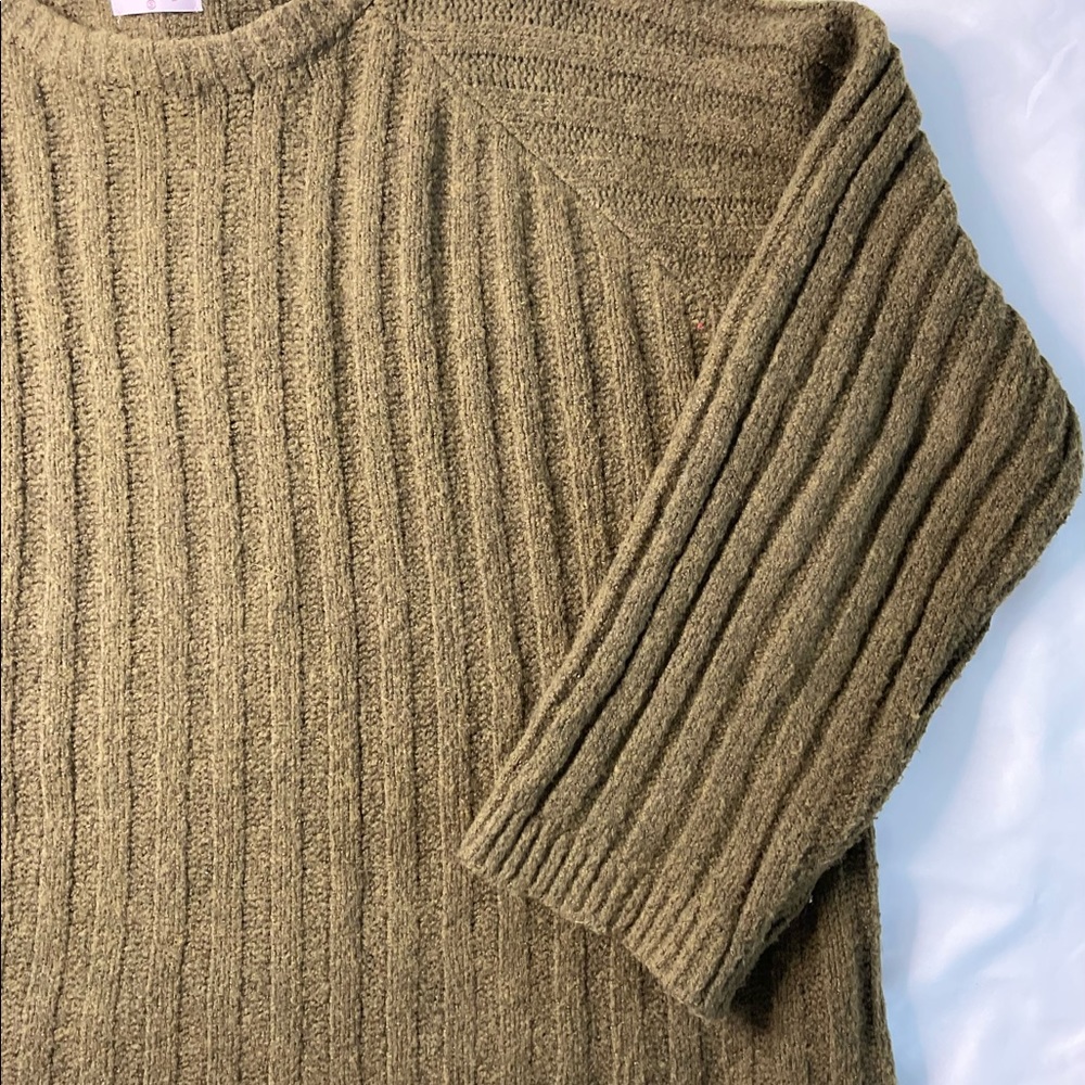 Pink Lily Sweater - Picture 3 of 3